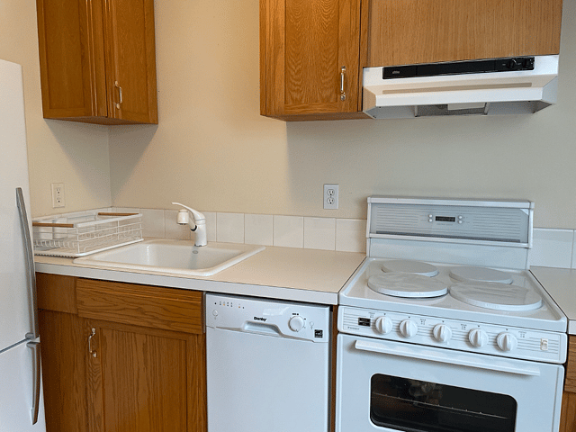 kitchen with dishwasher & stove