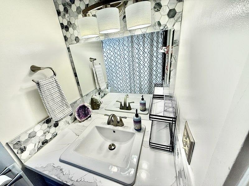 Furnished Finder property 1010147_1 photo 35