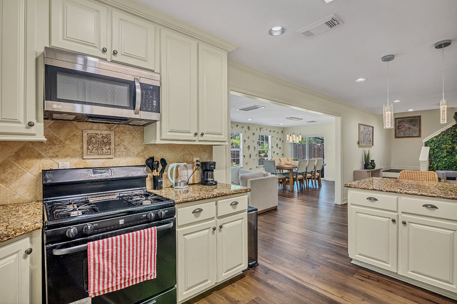Furnished Finder property 1010157_1 photo 19