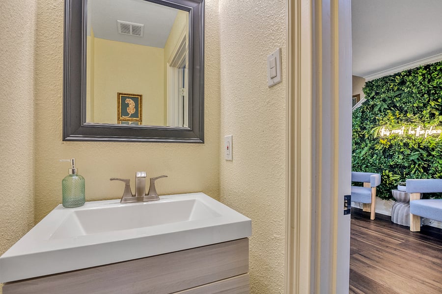 Furnished Finder property 1010157_1 photo 38