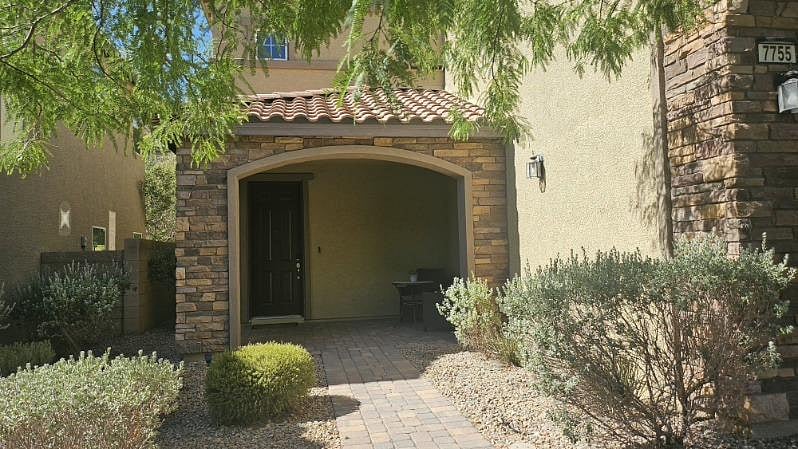 Furnished Finder property 1010159_1 photo 11