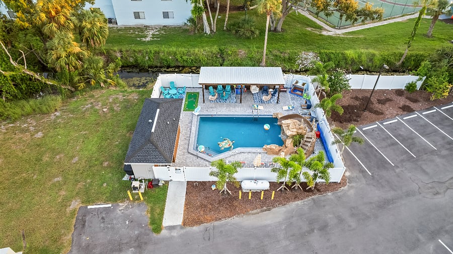 Furnished Finder property 1010198_4 photo 12