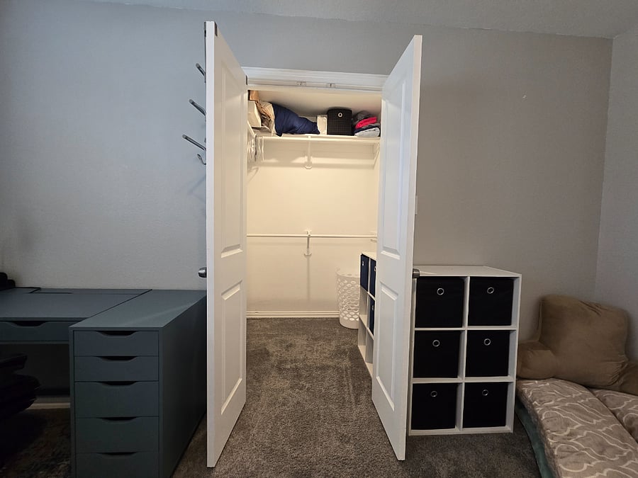 2nd Floor, North Bedroom - large walkin closet