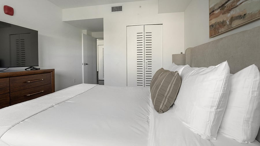 Furnished Finder property 1010266_14 photo 11