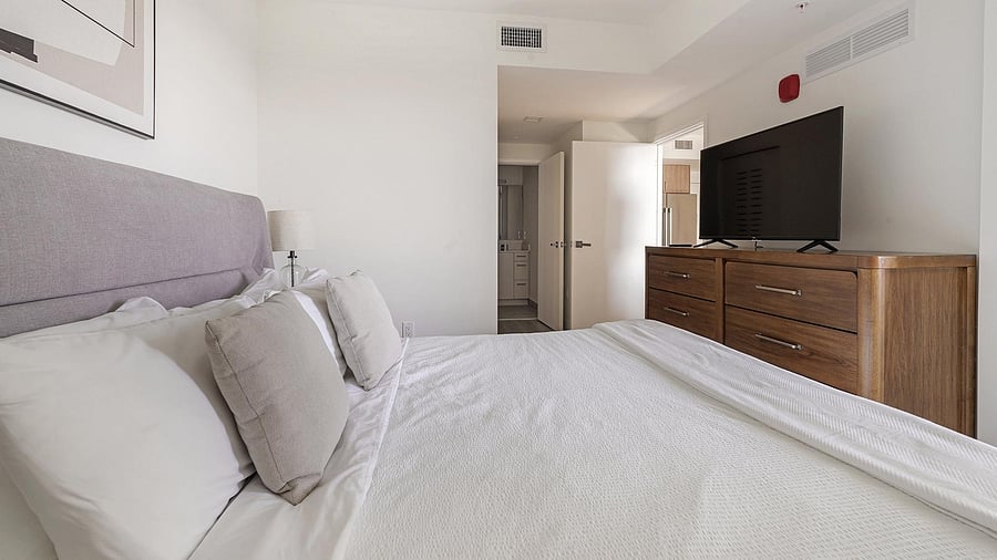 Furnished Finder property 1010266_15 photo 9