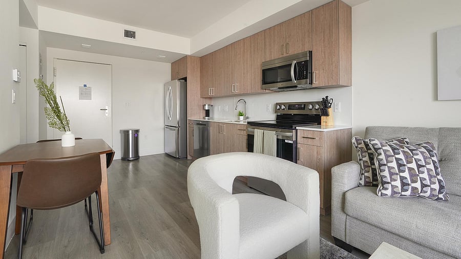 Furnished Finder property 1010266_18 photo 3