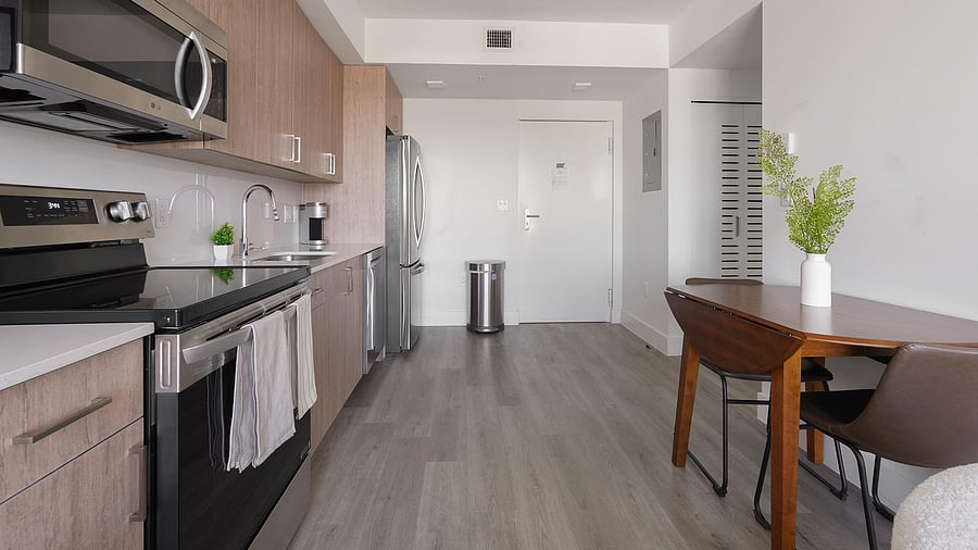Furnished Finder property 1010266_21 photo 4