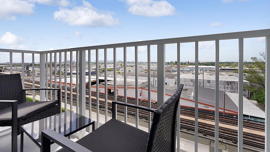Furnished Finder property 1010266_31 photo 10
