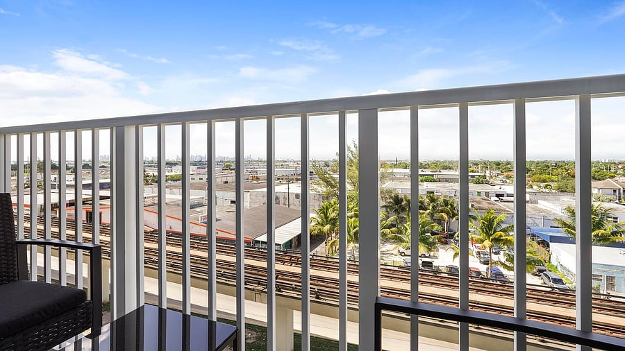 Furnished Finder property 1010266_32 photo 9