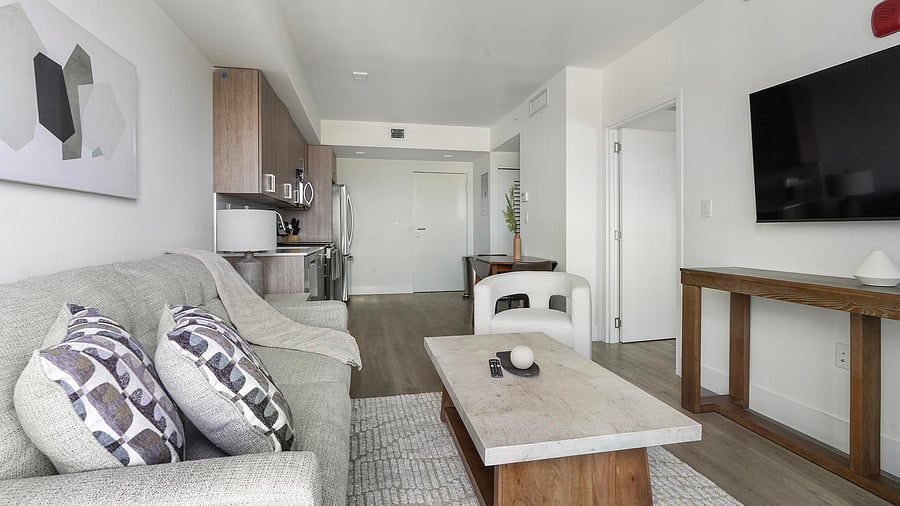 Furnished Finder property 1010266_32 photo 2