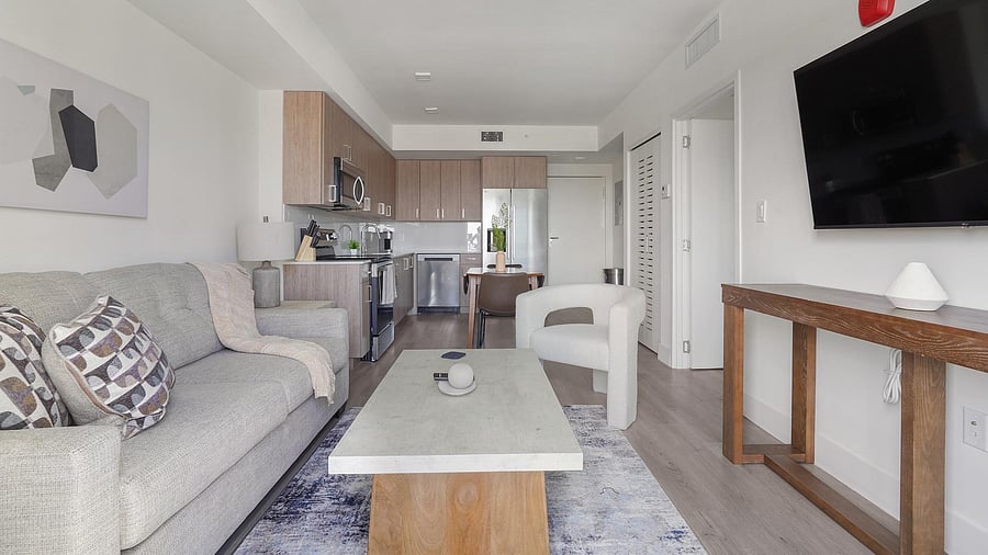 Furnished Finder property 1010266_41 photo 2
