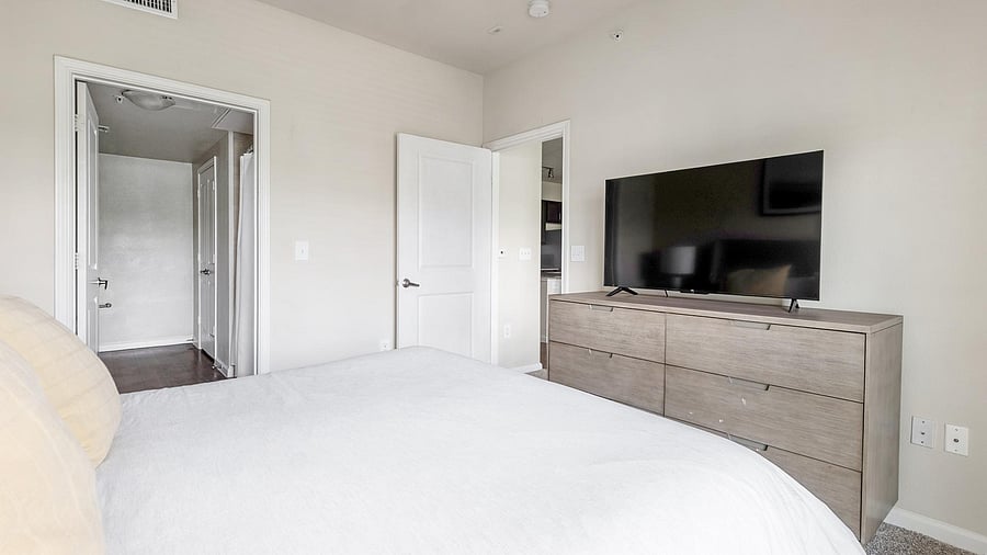 Furnished Finder property 1010303_10 photo 42
