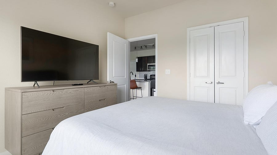 Furnished Finder property 1010303_10 photo 28