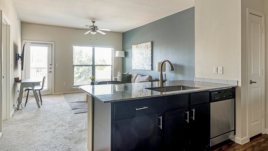 Furnished Finder property 1010303_3 photo 11