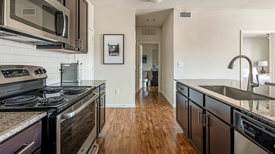 Furnished Finder property 1010303_3 photo 10
