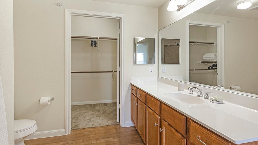 Furnished Finder property 1010305_10 photo 10