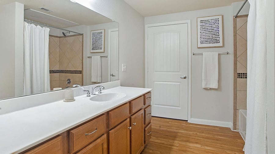 Furnished Finder property 1010305_3 photo 12
