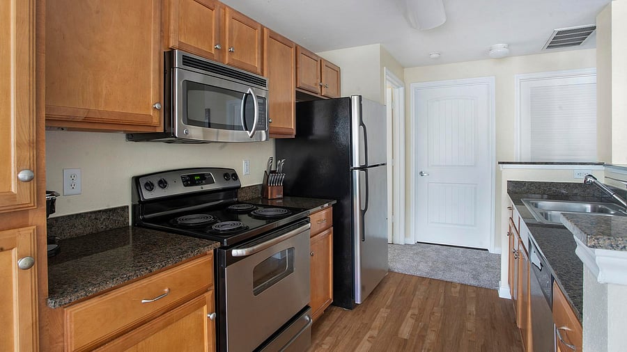 Furnished Finder property 1010305_9 photo 4