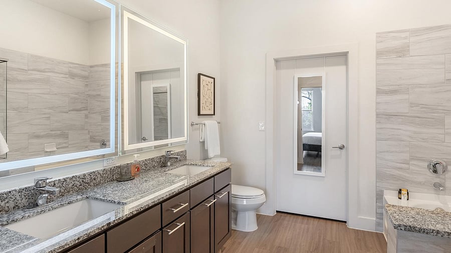 Furnished Finder property 1010313_10 photo 16