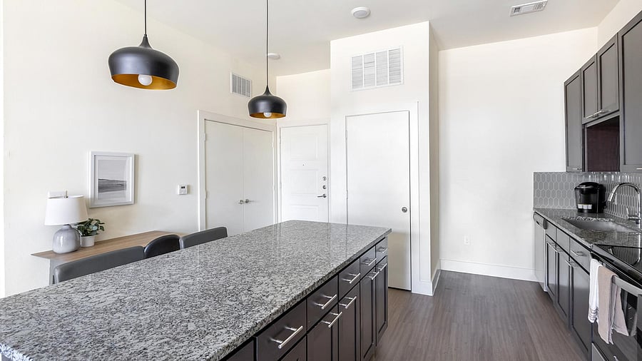 Furnished Finder property 1010313_10 photo 4