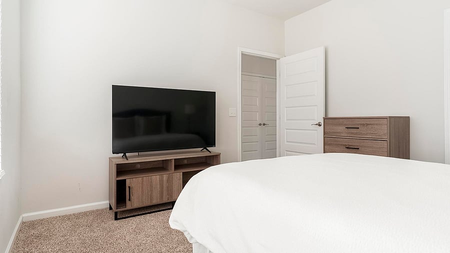 Furnished Finder property 1010319_5 photo 12