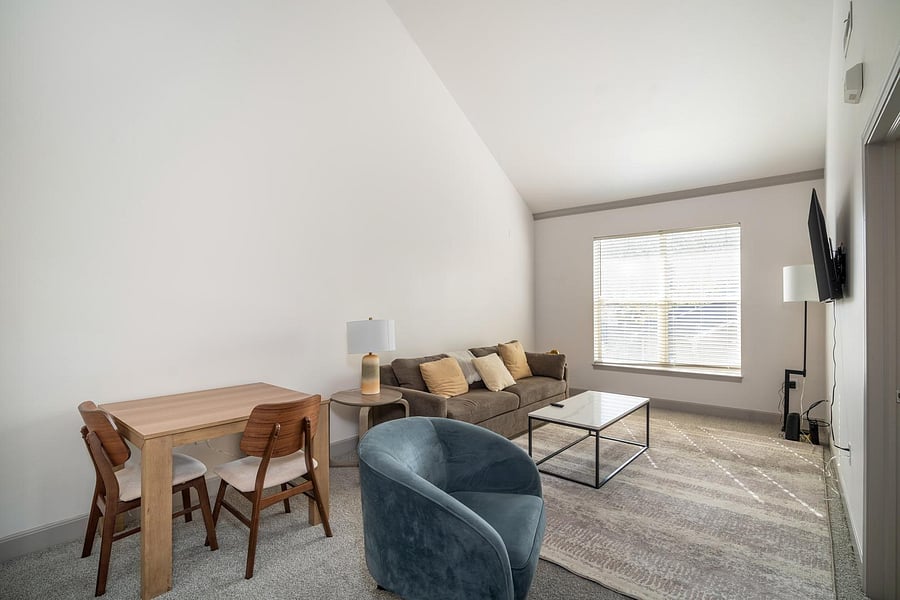 Furnished Finder property 1010320_1 photo 2