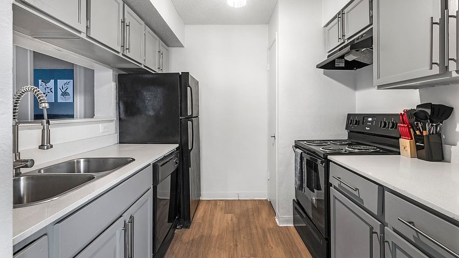 Furnished Finder property 1010326_11 photo 7