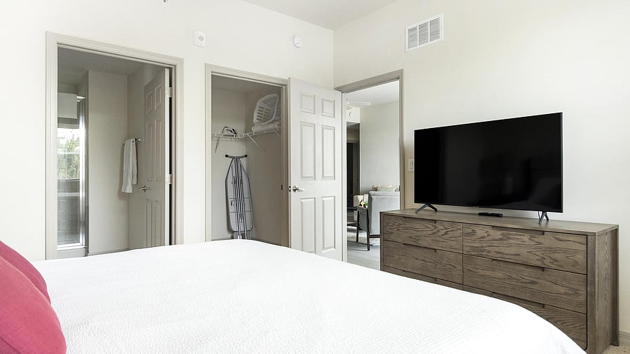 Furnished Finder property 1010328_5 photo 11