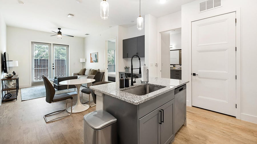 Furnished Finder property 1010335_10 photo 7