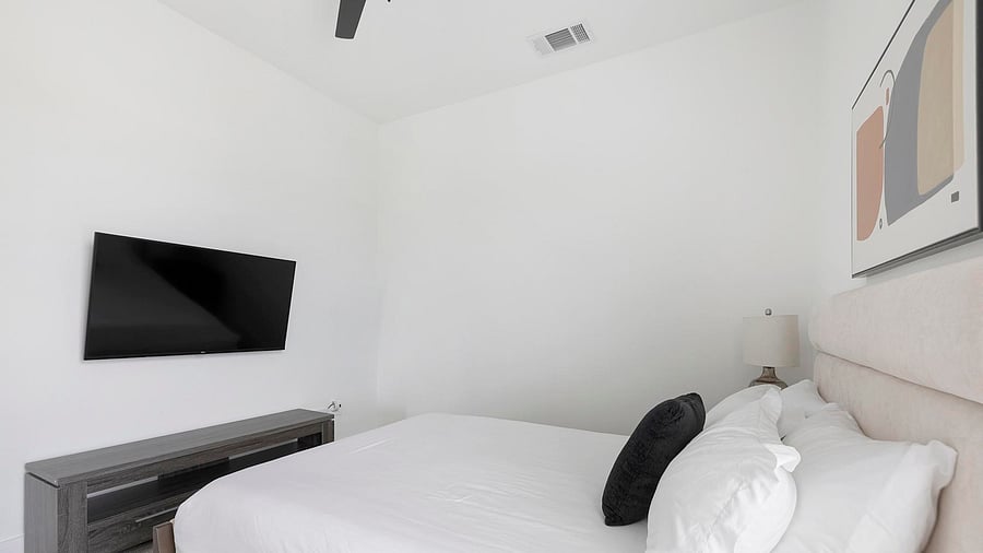 Furnished Finder property 1010335_11 photo 16