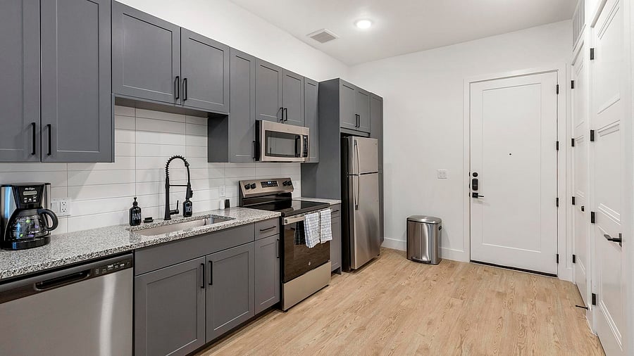 Furnished Finder property 1010335_12 photo 6