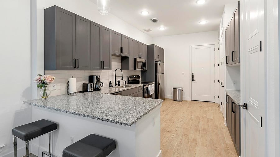 Furnished Finder property 1010335_12 photo 8