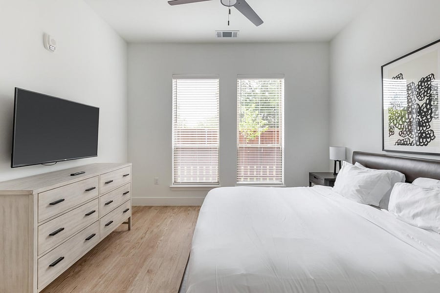 Furnished Finder property 1010335_13 photo 9