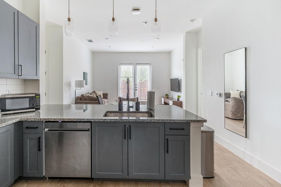 Furnished Finder property 1010335_13 photo 7