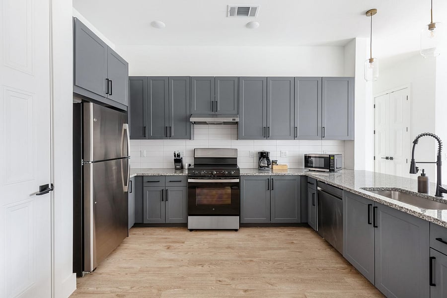 Furnished Finder property 1010335_13 photo 5