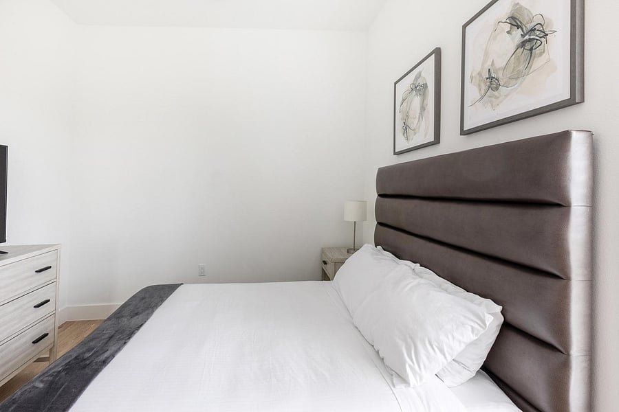 Furnished Finder property 1010335_13 photo 12