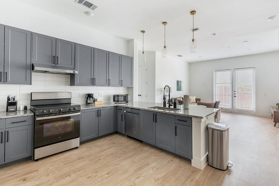 Furnished Finder property 1010335_13 photo 6