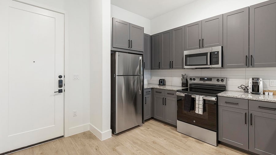 Furnished Finder property 1010335_17 photo 6