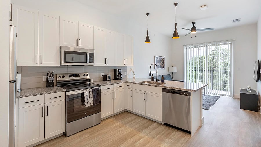 Furnished Finder property 1010335_18 photo 4