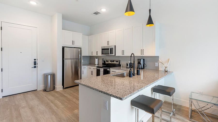 Furnished Finder property 1010335_18 photo 7