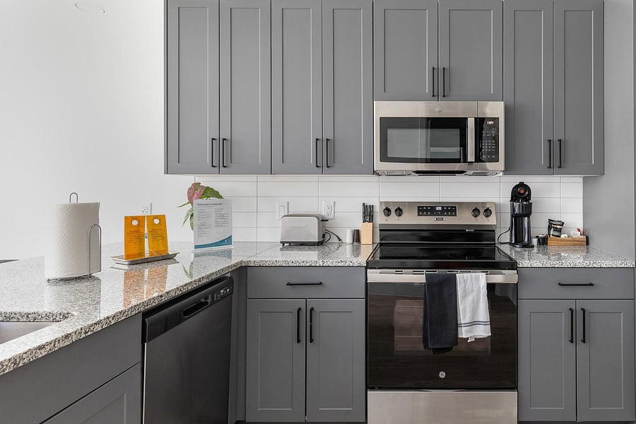 Furnished Finder property 1010335_21 photo 8