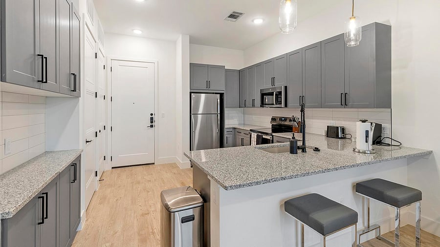 Furnished Finder property 1010335_23 photo 7