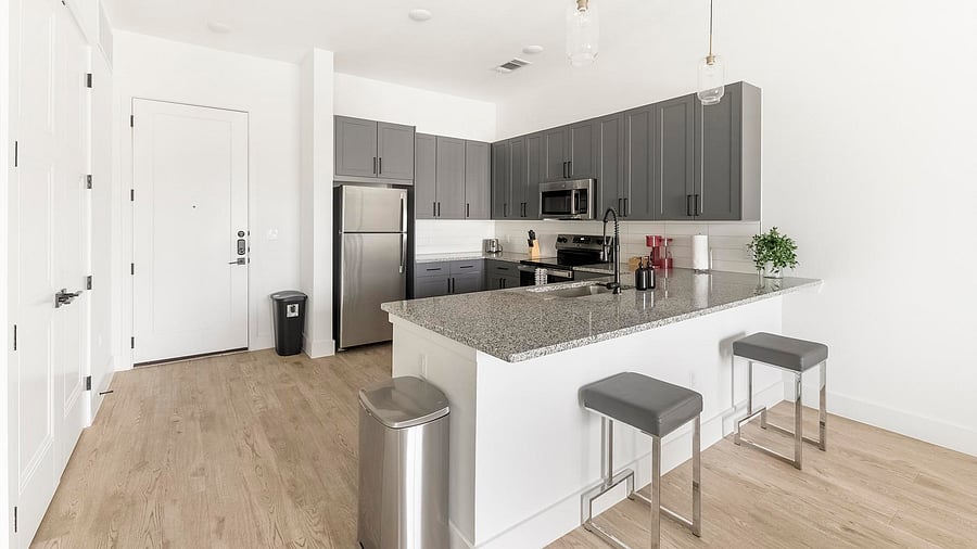 Furnished Finder property 1010335_24 photo 4