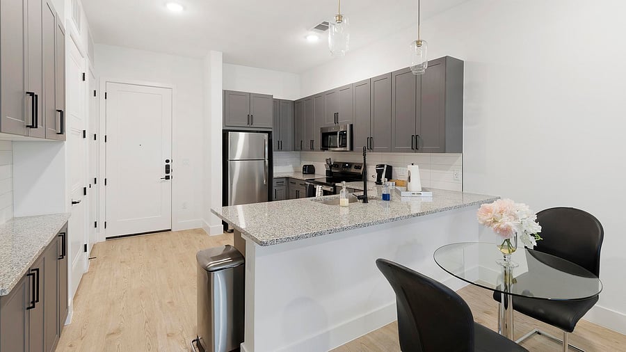 Furnished Finder property 1010335_25 photo 7