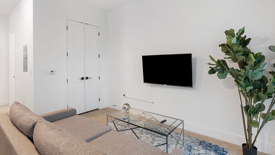 Furnished Finder property 1010335_27 photo 3