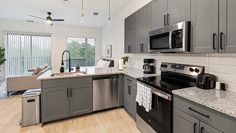 Furnished Finder property 1010335_27 photo 8