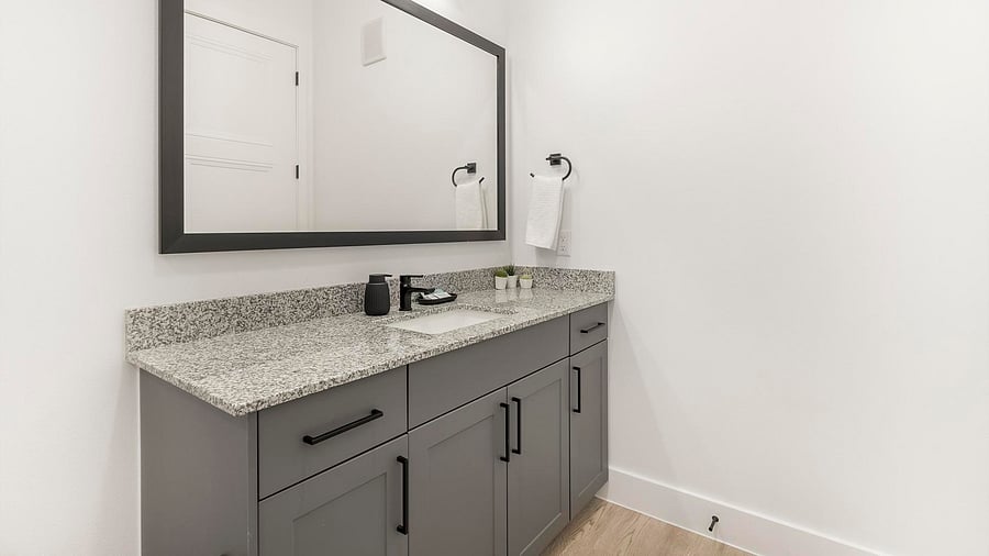Furnished Finder property 1010335_28 photo 11