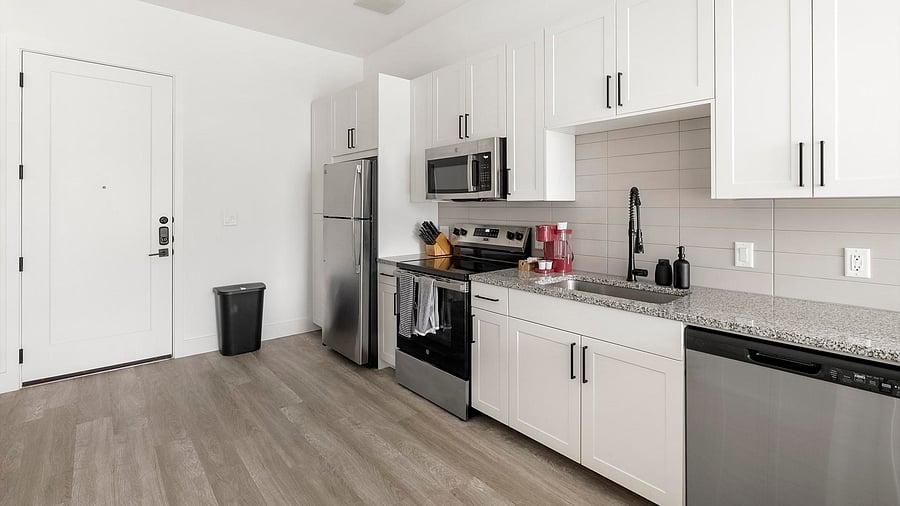 Furnished Finder property 1010335_29 photo 5