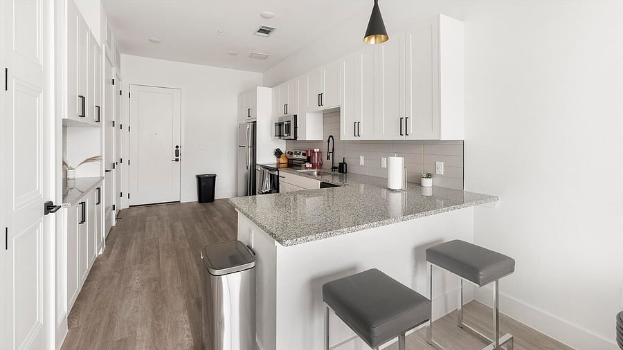 Furnished Finder property 1010335_29 photo 8