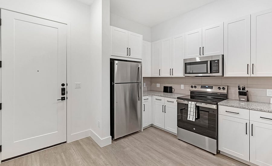 Furnished Finder property 1010335_32 photo 4
